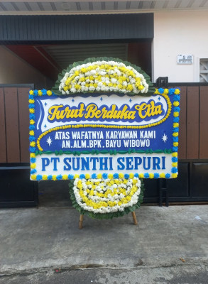 Papan Bunga Duka di Melawi