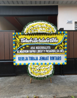 Papan Bunga Duka di Melawi