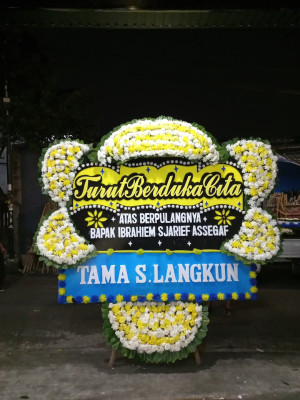 Papan Bunga Duka di Melawi