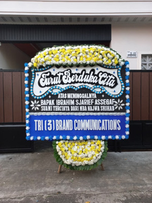 Papan Bunga Duka di Melawi